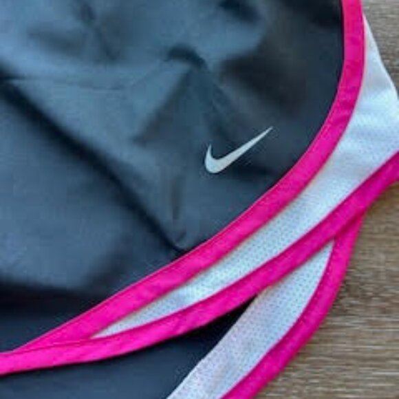 Nike Women's Tempo Running Shorts - Size M - Picture 6 of 10